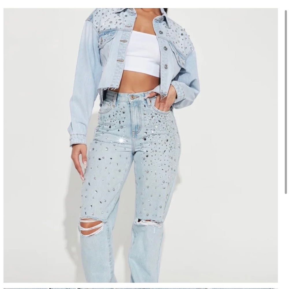 💞💎UNIQUE Jewel Bling Razzle Dazzle Embellished Straight Leg Light Wash Jeans💎